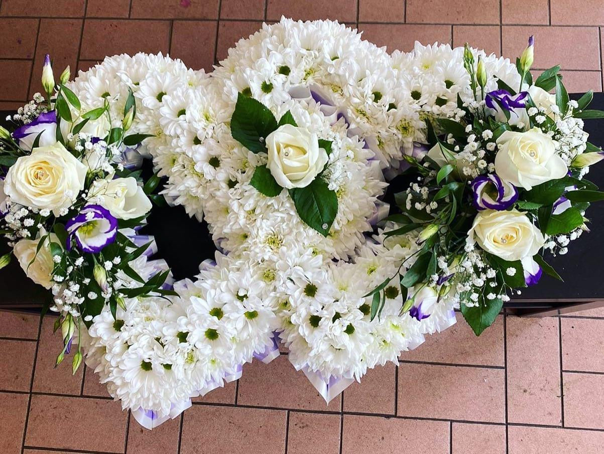 Double Flower Heart Wreath - Open/Closed Heart Shaped Flowers