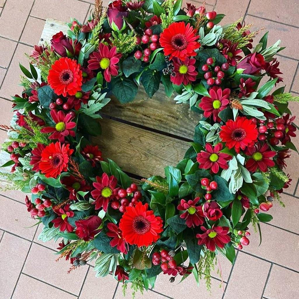 Flower Funeral Wreaths - Circle Wreaths for Funerals